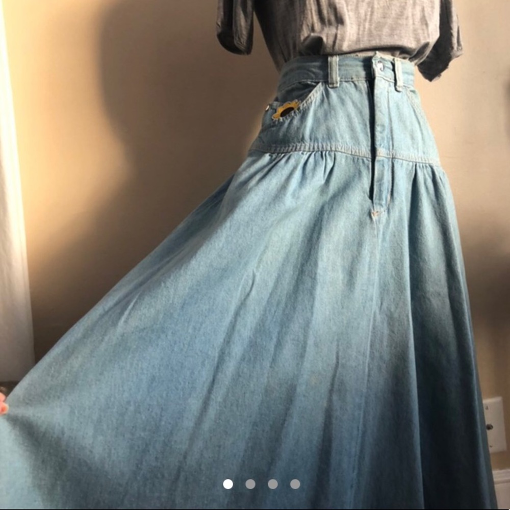 Gathered denim skirt with pockets